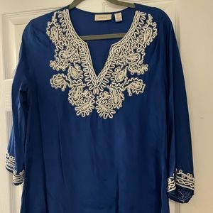 Top woman’s tunic blouse